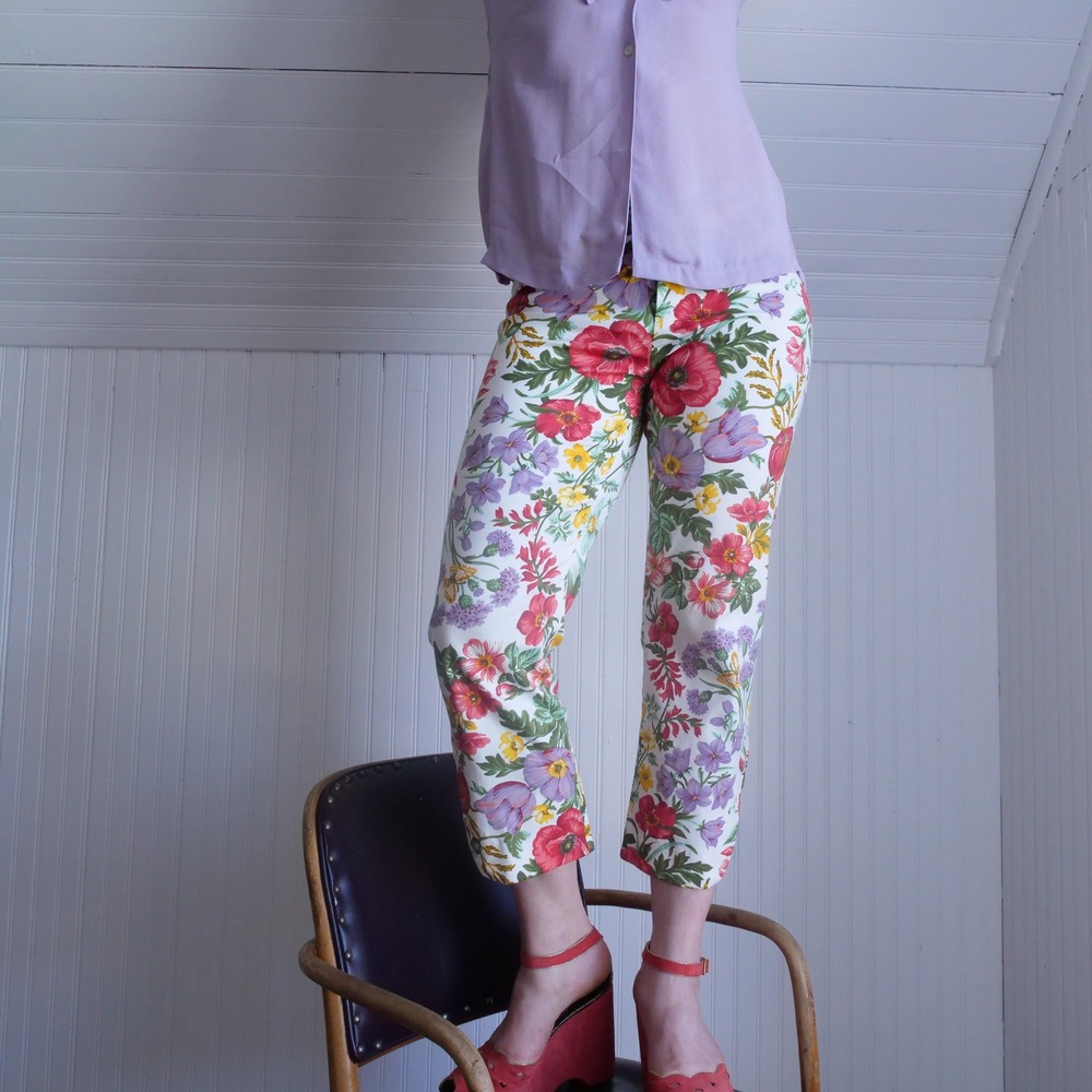 Vintage 1990s Tark '1 Paris floral mid rise capri pants
